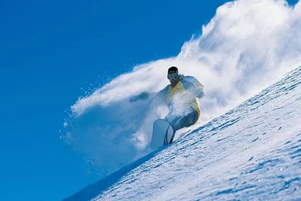 華山國(guó)際滑雪場(chǎng)游玩攻略