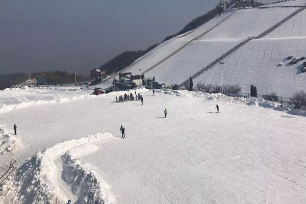 上海周邊滑雪場哪個(gè)最好玩 周邊滑雪勝地