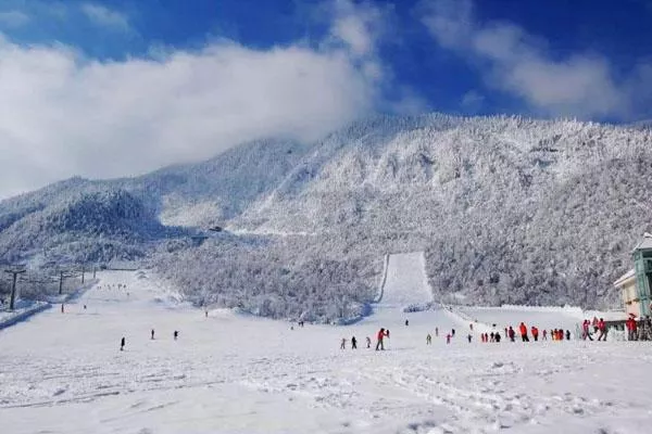 2021九鼎山太子嶺滑雪場開放時(shí)間 太子嶺滑雪場滑雪價(jià)格