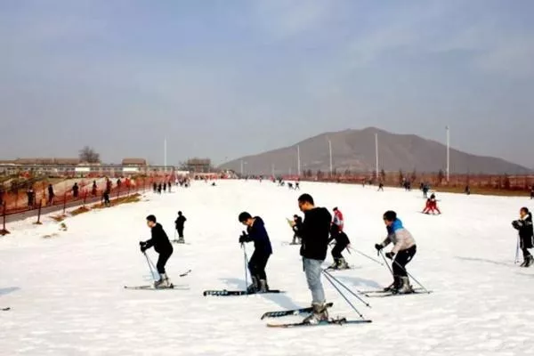 太白山滑雪場門票多少錢什么時候開