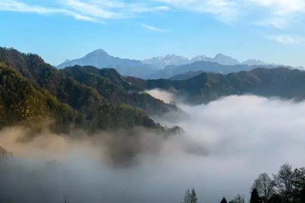 成都哪里爬山風(fēng)景好 六大必去爬山景點