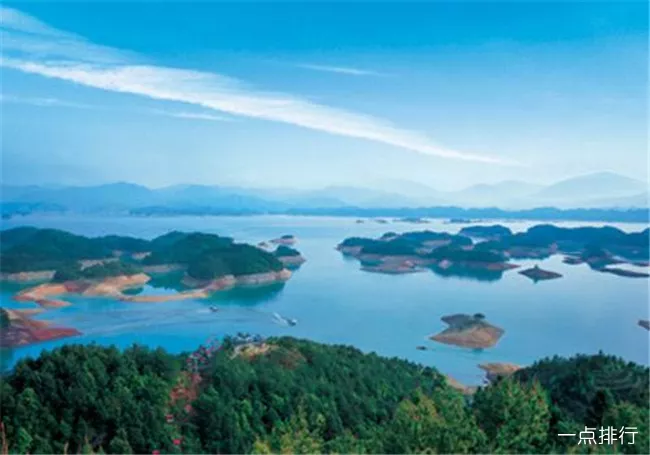 <a href='/qiandaohufengjingqu/' target=_blank>千島湖風(fēng)景區(qū)</a>