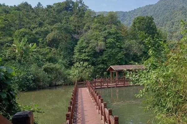 广西八寨沟风景区在哪里 钦州去八寨沟怎么坐车