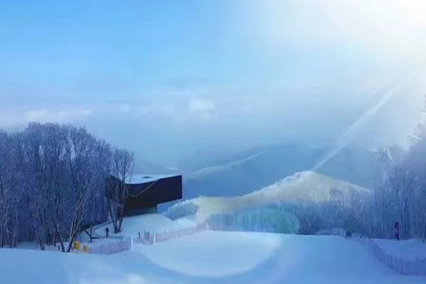 萬科松花湖滑雪場(chǎng)怎么去 萬科松花湖滑雪場(chǎng)游玩攻略