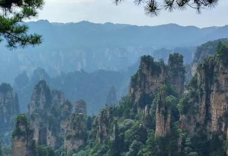 去張家界旅游大概需要多少錢 張家界旅游需要多少錢 幾月份去張家界比較好