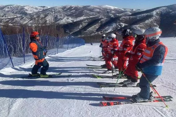 張家口滑雪場哪個好 滑雪攻略