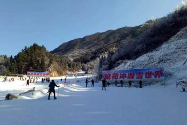 英山滑雪場(chǎng)哪個(gè)比較好