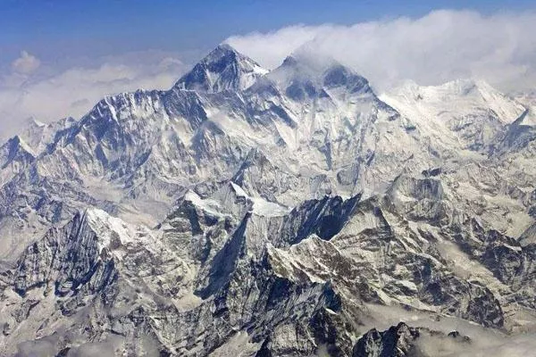 珠穆朗瑪峰可以隨便登嗎 能旅游嗎