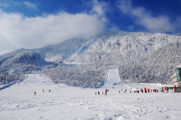 國內(nèi)最值得去的六大滑雪場推薦