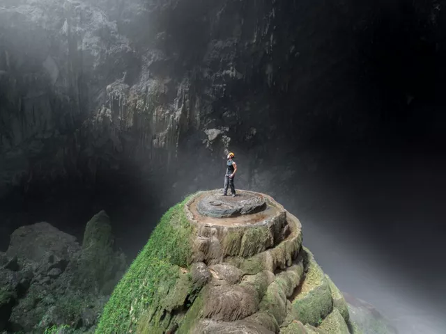 世界上最漂亮的十大洞穴 中國桂林名不虛傳