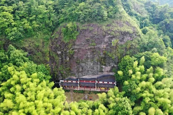 東陽(yáng)適合爬山的風(fēng)景區(qū)